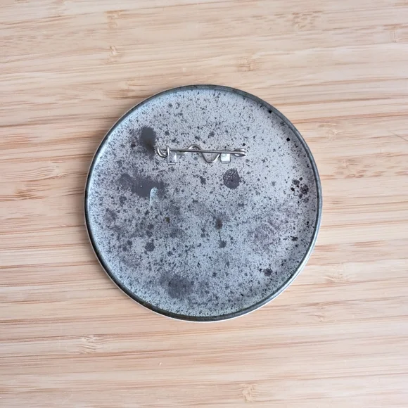 Edmonton Oilers Button Pin - Picture 3 of 3